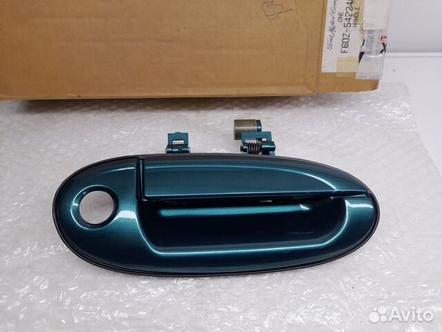 Ford Taurus (96-98) Ручка передняя правая Новая