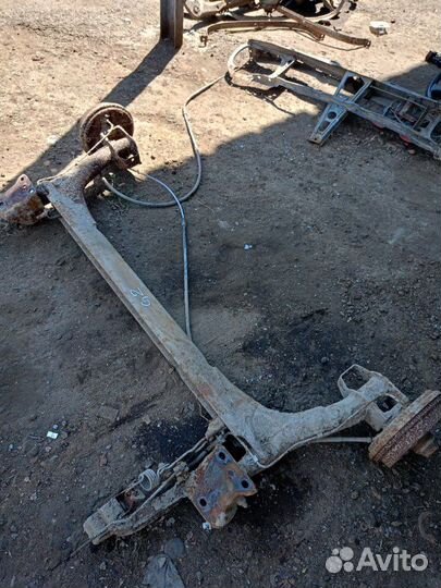 Балка подвески Volkswagen Golf MK2