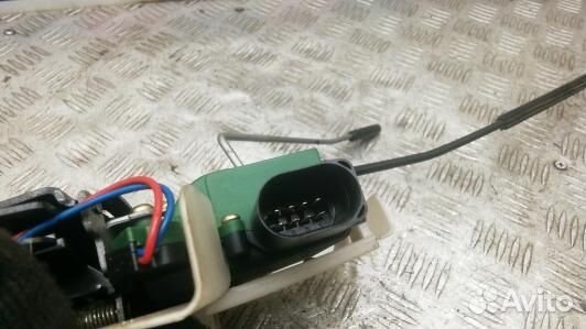 Замок двери передней левой volkswagen bora 1 (UBE0