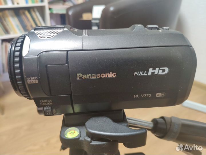 Видеокамера Panasonic hc v770, штатив Red line Pro