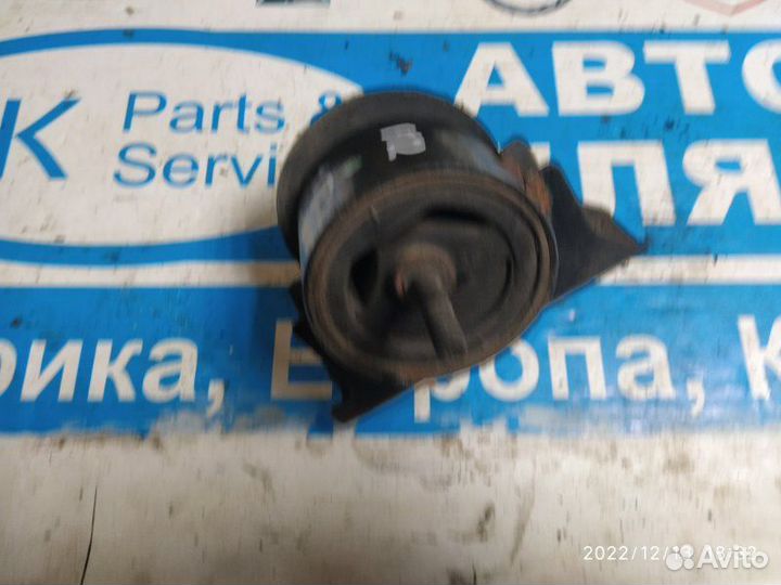 Подушка правая Nissan Primera P12 1.6/1,8 03-09