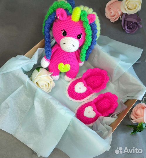 Игрушка единорог. Подарок для малыша. Пинетки