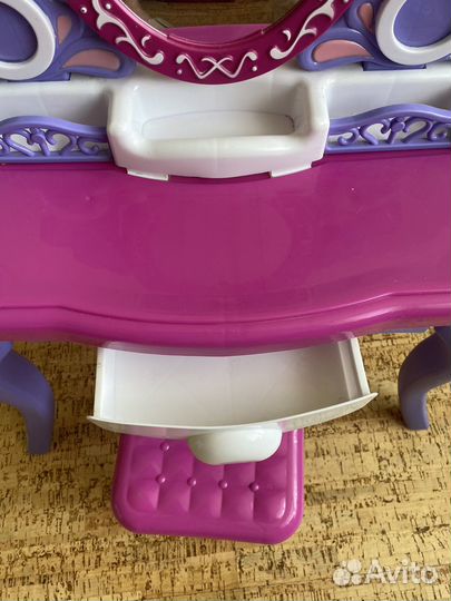 Туалетный столик для девочки