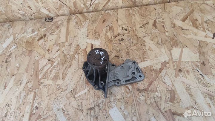 Помпа Ford Focus 2 водяной насос 1.4