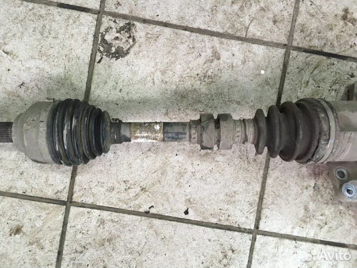 Вал приводной (Полуось) передний правый Nissan