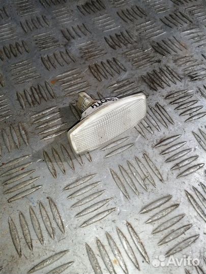 Повторитель поворота Chevrolet Lacetti J200 F16D3