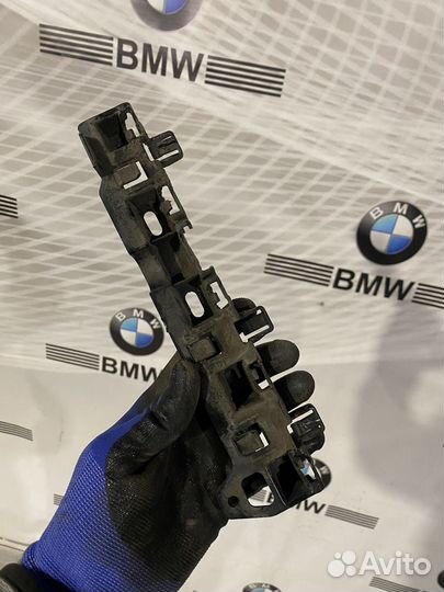 Крепление порога правое BMW G30