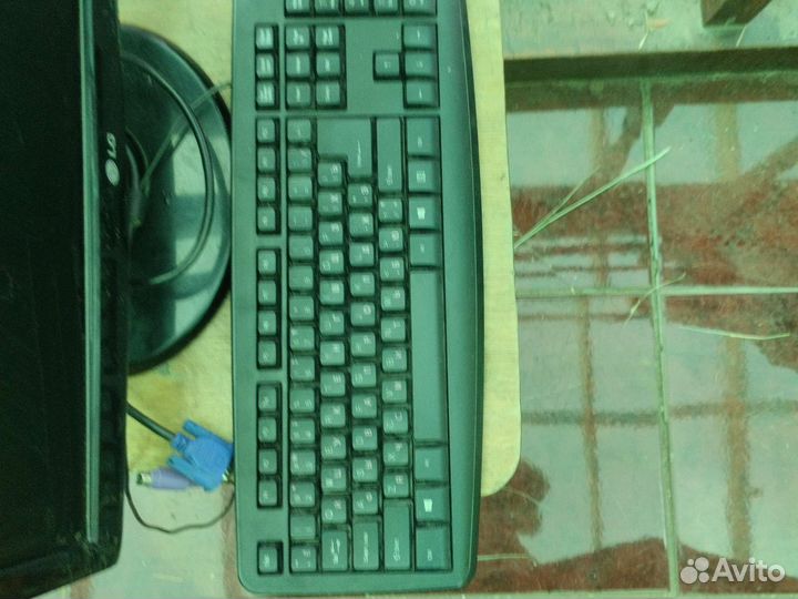 Монитор с клавиуррй бу