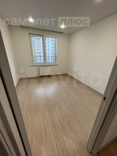 2-к. квартира, 56 м², 9/16 эт.