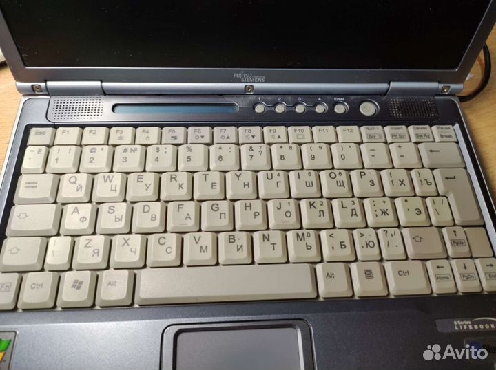 Fujitsu Siemens с док-станцией