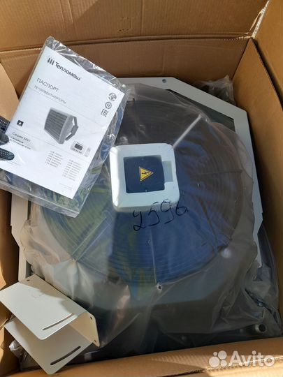 Тепловентилятор водяной кэв-142m5w4