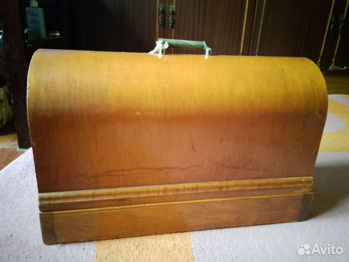 Машинка швейная подольская