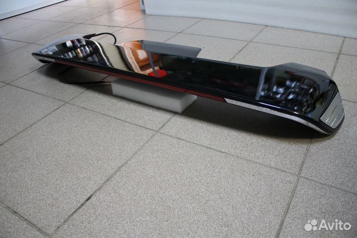 Land Cruiser 200 Спойлер Luxury Sport O8HS7