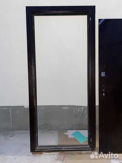 Железная дверь