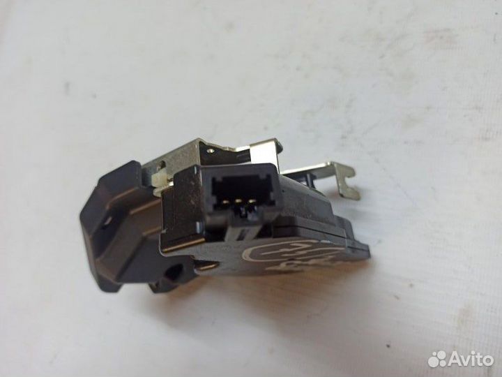 Замок крышки багажника Honda Civic D4 FD3 LDA