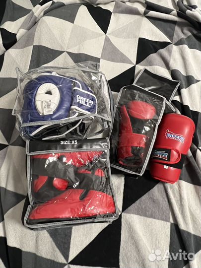 Шлем, футы, перчатки