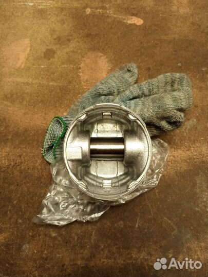 Поршни с пальцами