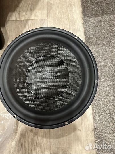 Сабвуфер Morel ultimo sc 102