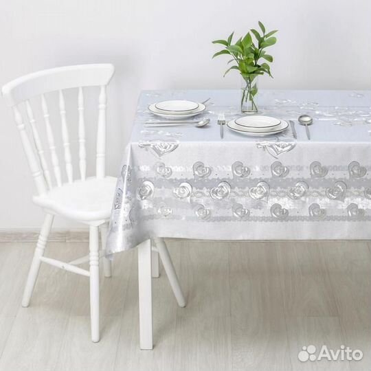 Клеёнка столовая на тканевой основе, ширина 137 см