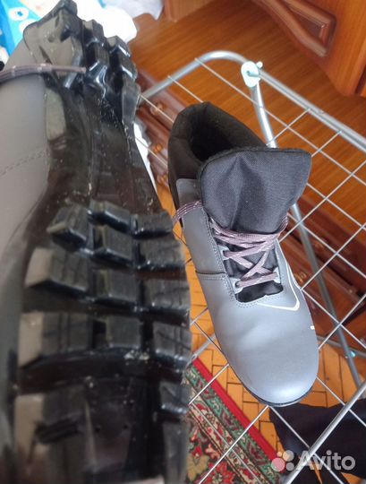 Лыжные ботинки