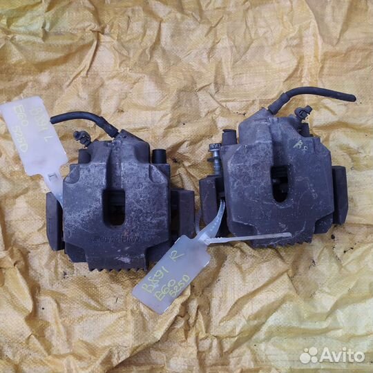 Bmw e60 суппорт передний тормозной