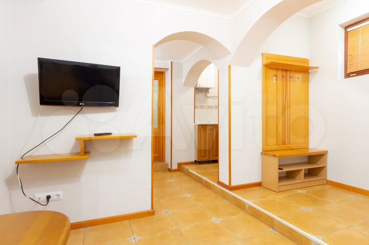 4-к. квартира, 81 м², 1/2 эт.