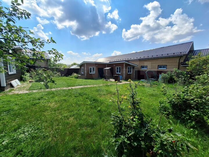 Дом 200 м² на участке 6 сот.