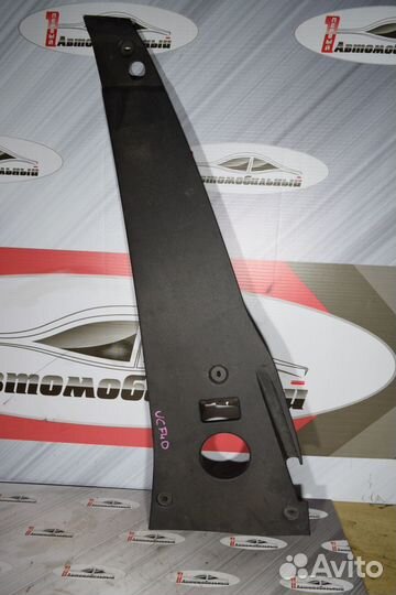 Пластиковая крышка на двс c Lexus LS460 USF40 1UR