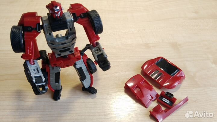 Игрушки(Робот-трансформер,динозавры и др.)