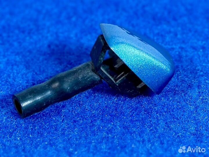 Форсунка стеклоомывателя левая Volvo V40 2015