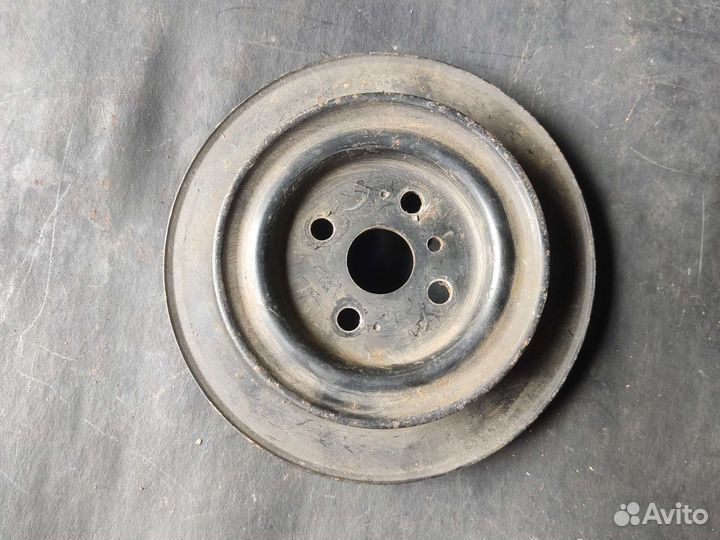 Шкив помпы Mitsubishi Libero 4g13