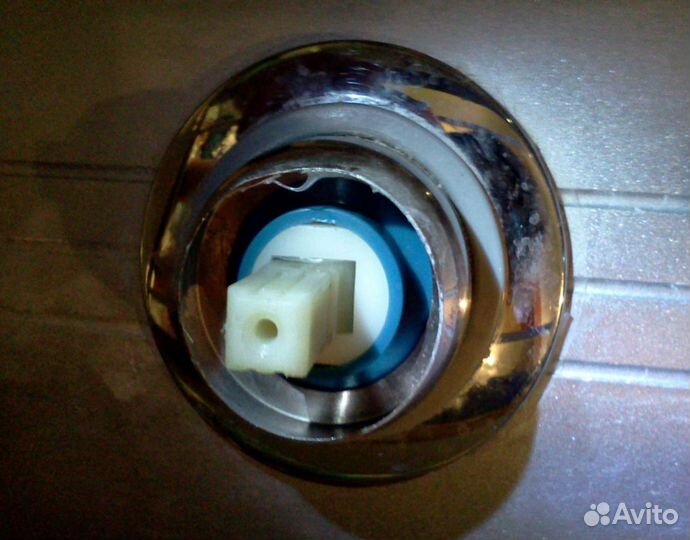 Гайки фиксации картриджа,картриджи для душевой