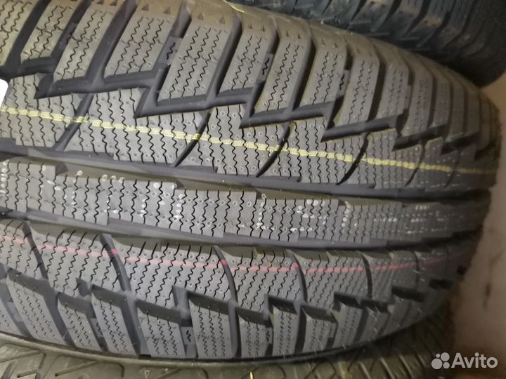 Hankook Winter I'Pike X SUV 225/60 R18