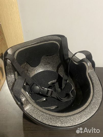 Шлем для скейтборда и BMX