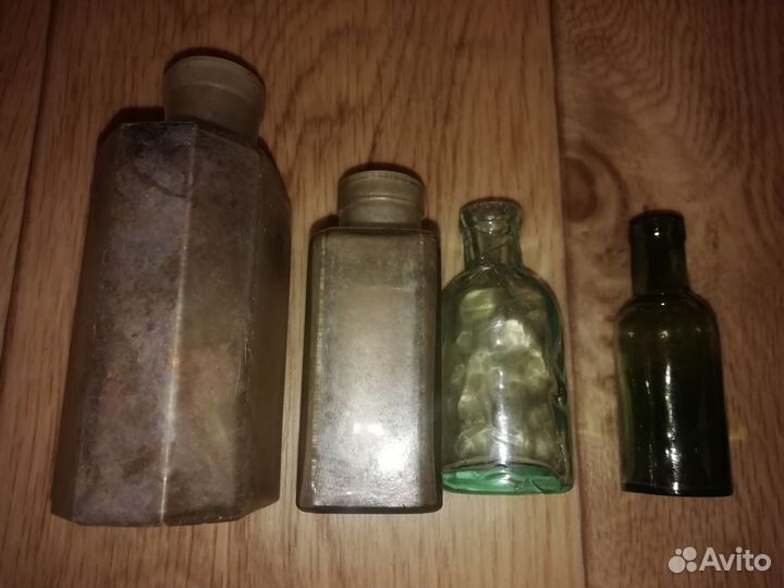 Старинные пузырьки и бутылочки аптечные