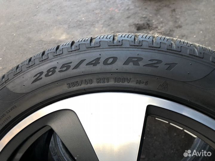 Комплект б/у оригинальных колёс Audi Q7 R21