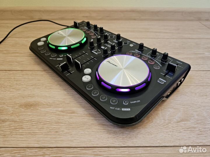 DJ-контроллер DDJ Wego-K