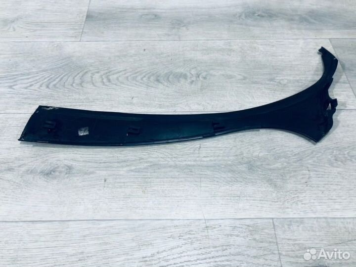 Решетка под лобовое стекло левая Peugeot 206 1.4