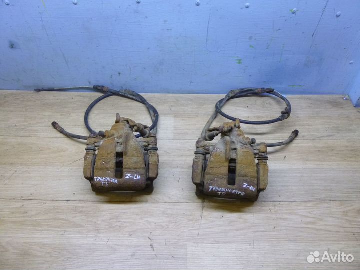 Суппорт задний левый,правый Transporter T5