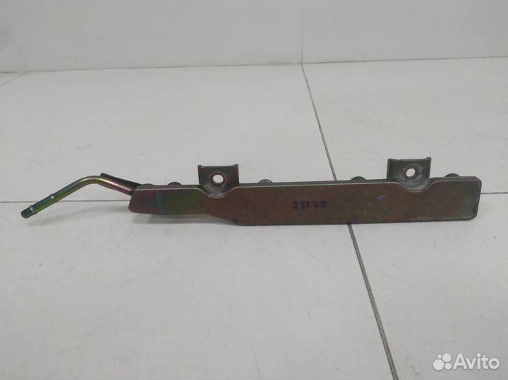 Рейка топливная рампа Nissan Almera Classic B10 20