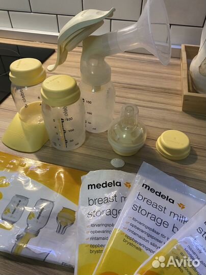 Молокоотсос medela ручной