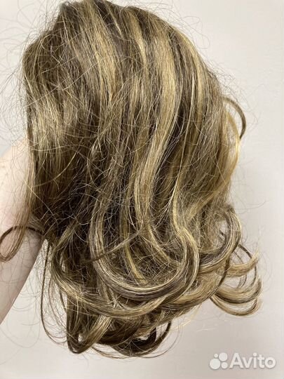 Парик из искусств волос