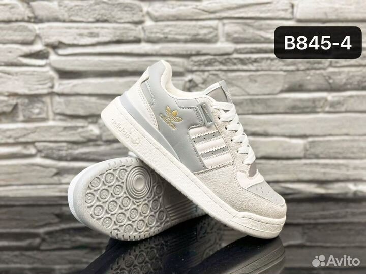 Кроссовки оптом