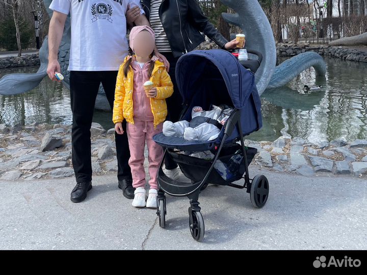 Прогулочная коляска