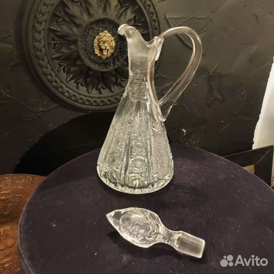 Старинный графин