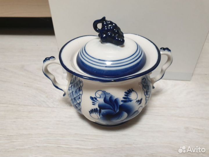 Фарфоровая посуда гжель