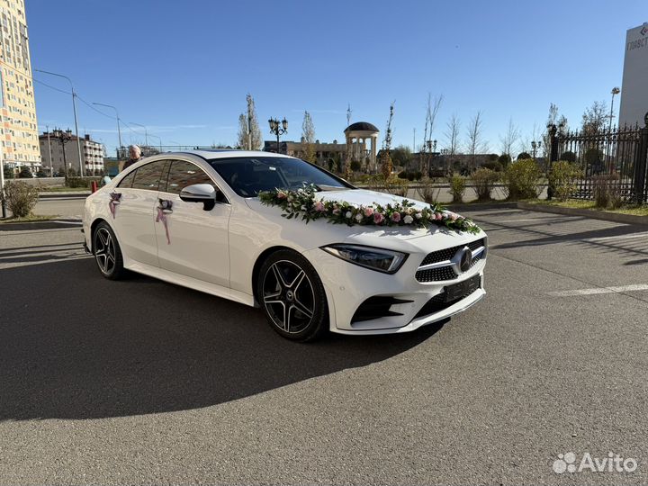 Свадебные украшения на машину