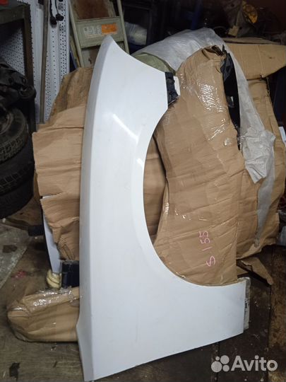 Крыло перед dodge charger LD 2010-14 Г