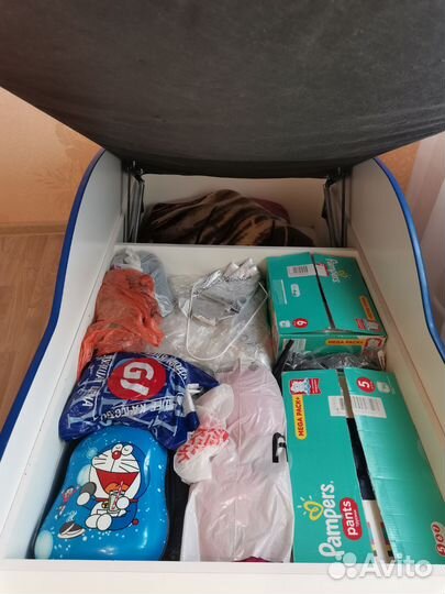 Детская кровать машина