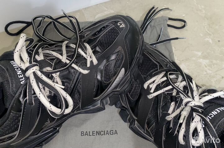 Balenciaga track 1